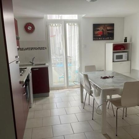 Villa Magali - Appartement Climatise T3 Duplex - Grau-Du-Roi - Hypercentre 20 M De La Plage Le Grau-du-Roi Esterno foto