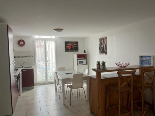 Villa Magali - Appartement Climatise T3 Duplex - Grau-Du-Roi - Hypercentre 20 M De La Plage Le Grau-du-Roi Esterno foto